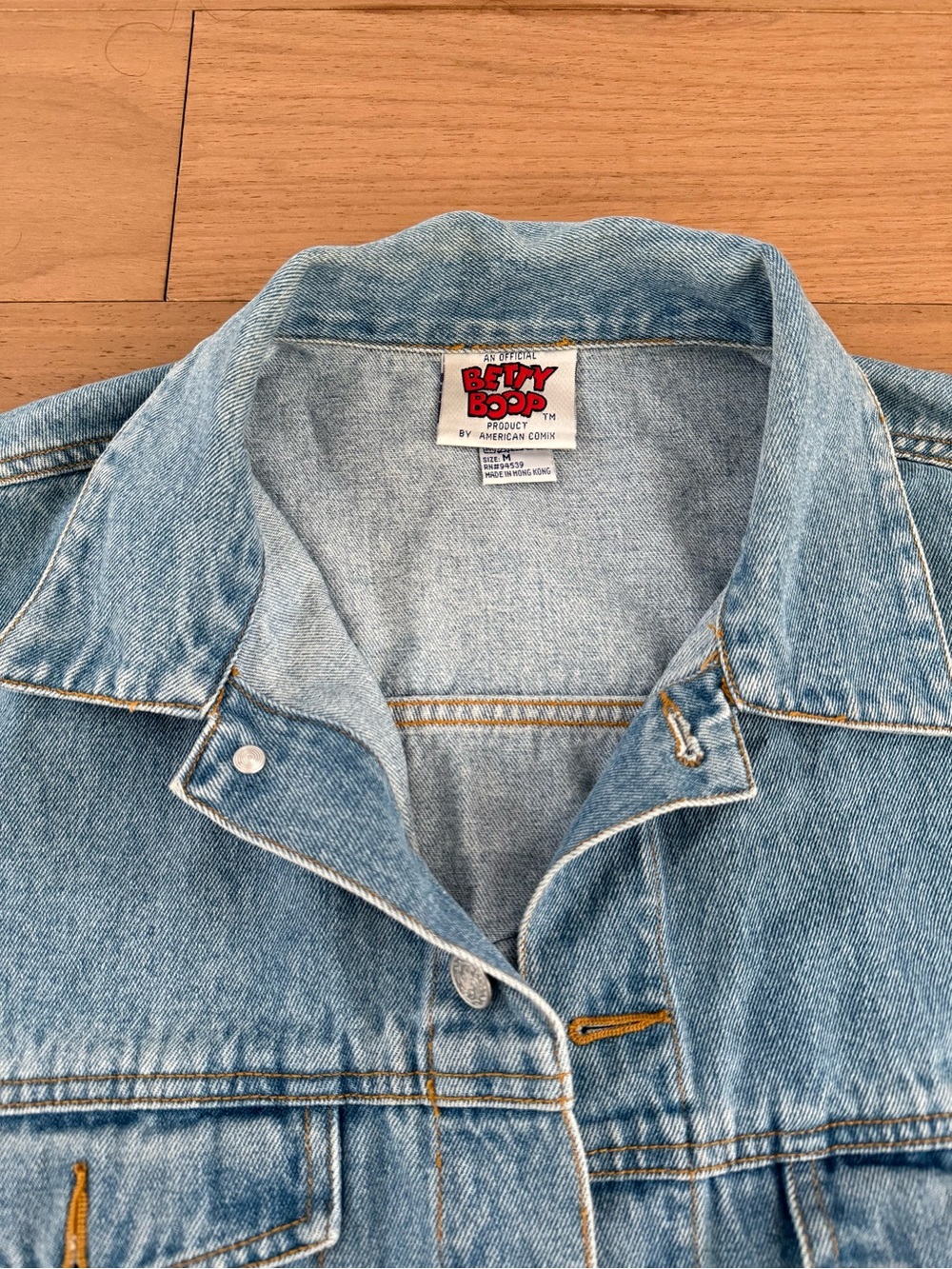 Vintage Betty Boop denim jacket with motorcycle patch official merch from 1996 - Picture 3 of 7